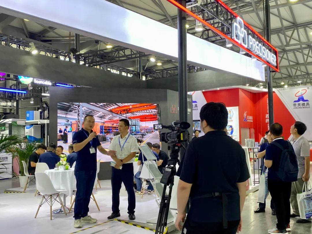 2023上海国际有色压铸展——中铸科技莅临品成金属展位,直播专访市场总监 2023上海国际有色压铸展——中铸科技莅临品成金属展位,直播专访市场总监